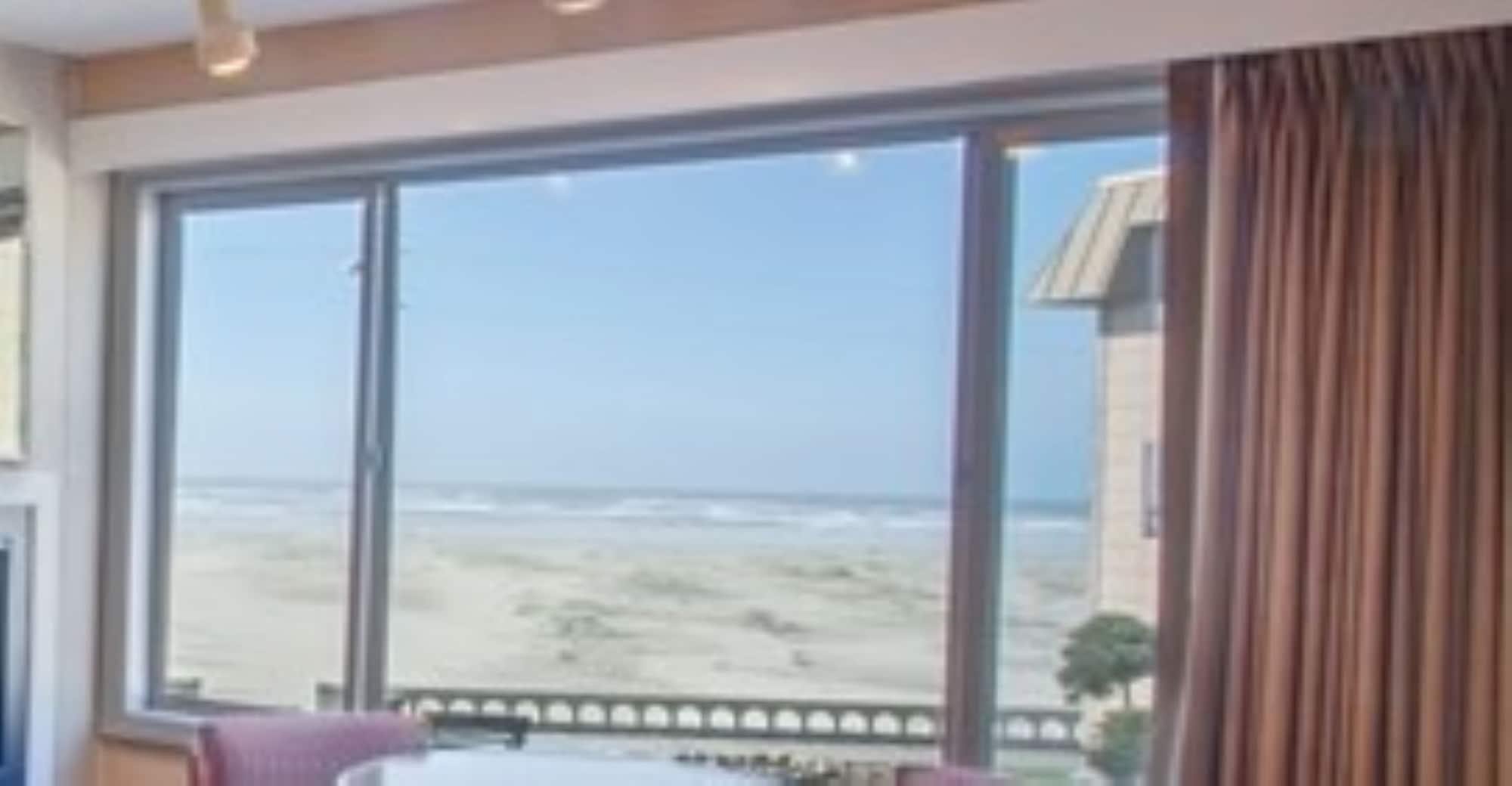 Ebb Tide Oceanfront Inn ซีไซด์ ภายนอก รูปภาพ