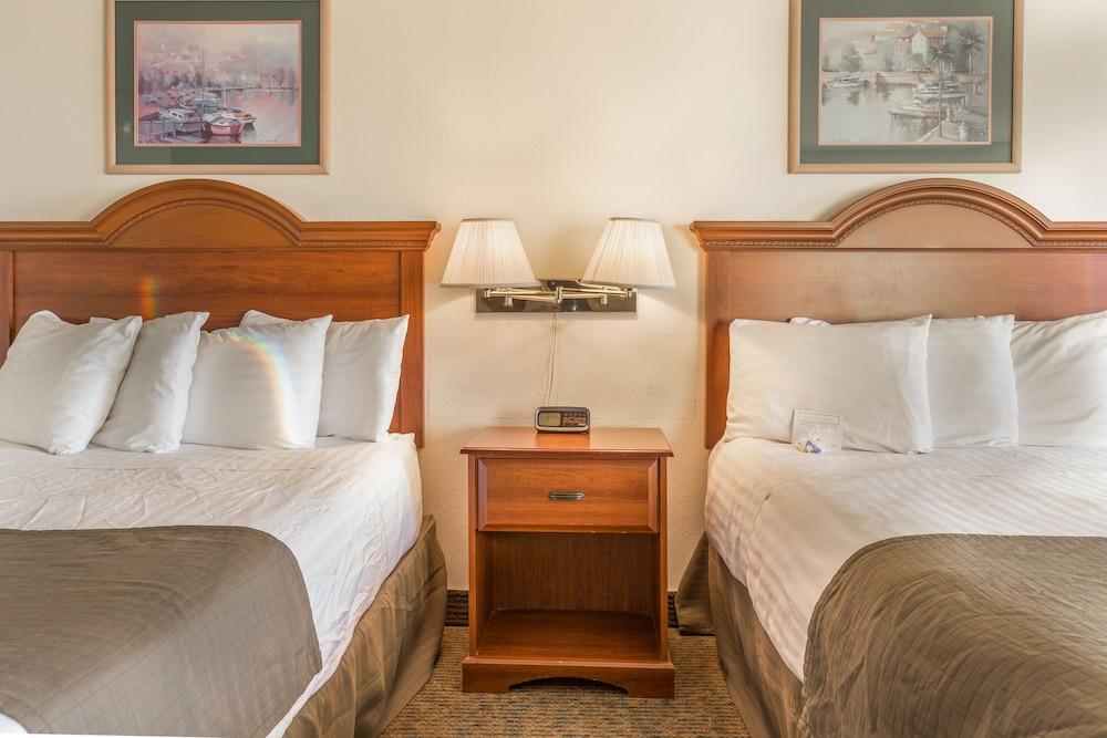Ebb Tide Oceanfront Inn ซีไซด์ ภายนอก รูปภาพ